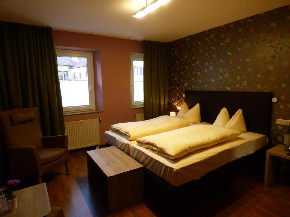 Zum Kronprinzen Hotel Garni Weyher Bagian luar foto